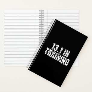 13.1 in Training Halbmarathon Laufen gebrochen Wor Notizbuch