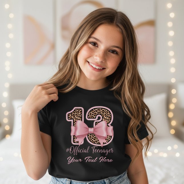 13th Birthday Gift Pink Leopard Print Bow  T-Shirt (Von Creator hochgeladen)