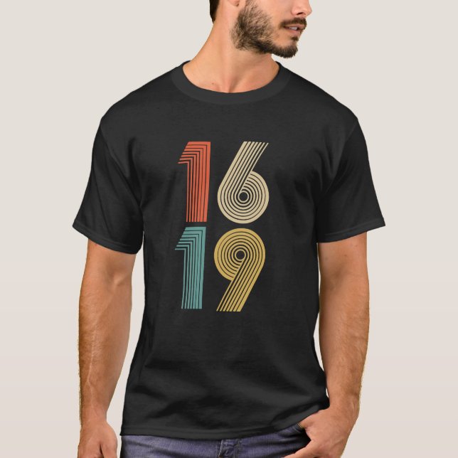 1619 Unsere Vorfahren T-Shirt (Vorderseite)