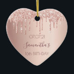 16. sechzehnte Rose Gold Glitzer Rosa 16 Keramik Ornament<br><div class="desc">Ein Ornament für einen mädchenhaften und glamourösen süßen 16. Geburtstag. Ein Imitat Rose goldener Hintergrund mit einem eleganten Imitat Rose Gold Glitzer Tropfen, Farbe Tropfen aussehen. Der Text: Der Name ist in dunklem Rose Gold mit einem modernen handgeschriebenen Stil geschrieben. Tempate für ein Datum und Alter von 16. Perfekt als...</div>
