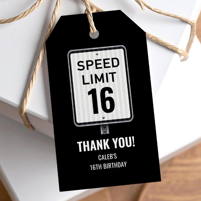 16th Birthday Speed Limit Black and White Sign Geschenkanhänger (Von Creator hochgeladen)
