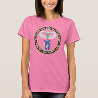 173. Im Flugzeug Freundin T-Shirt