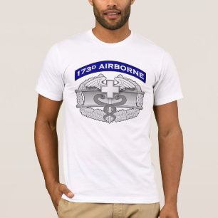 173d im Flugzeug und CMB T-Shirt