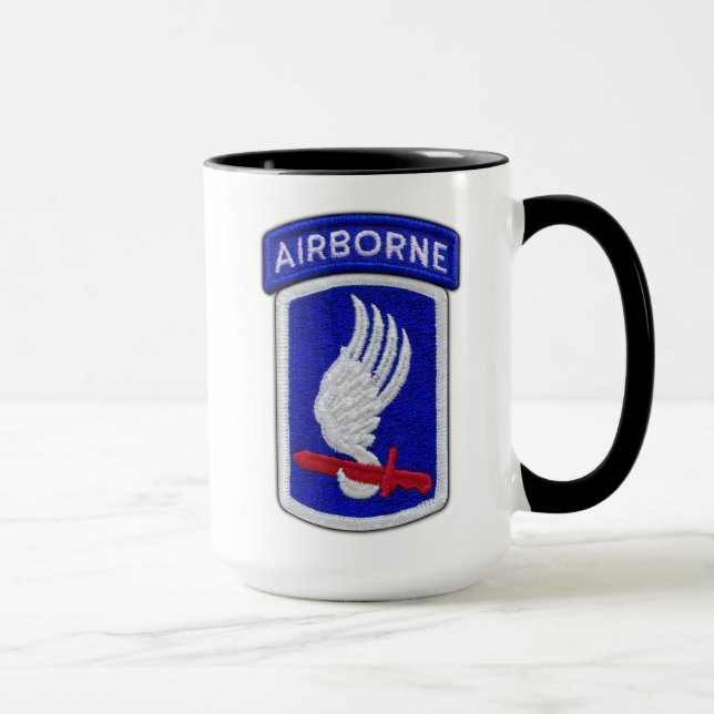 173rd ABN BDE im Flugzeug Tasse (Rechts)