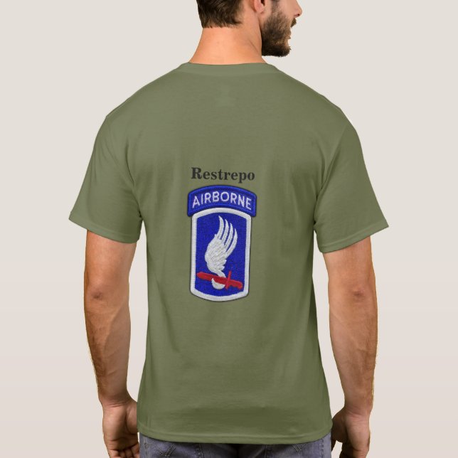 173rd ABN BGE im Flugzeug T-Shirt (Rückseite)