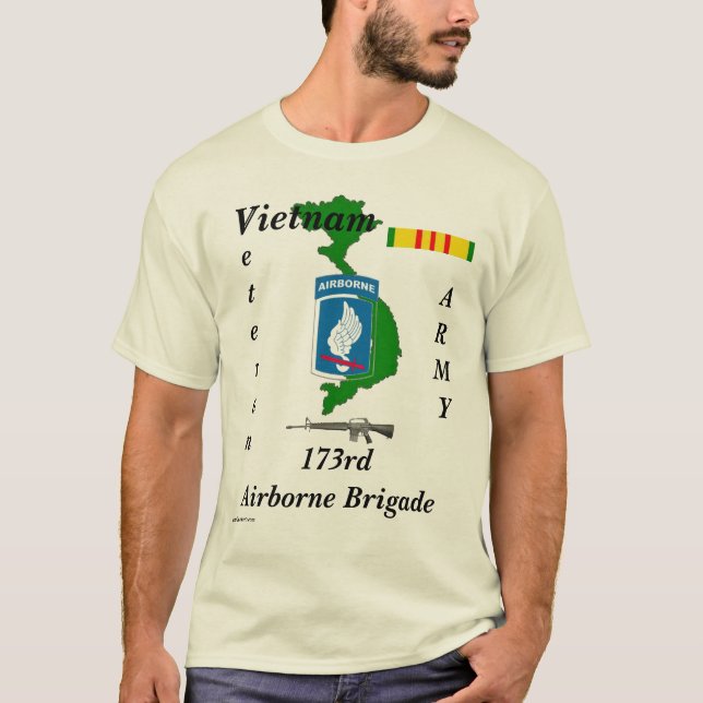 173rd Im Flugzeug-t T-Shirt (Vorderseite)