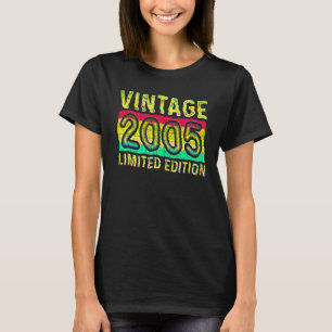 17-jähriges Retro-2005-Grafik 17. Geburtstag T-Shirt