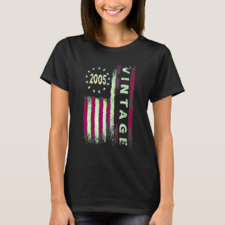 17 Year Old Vintage 2005 American Flag 17th Birth T-Shirt