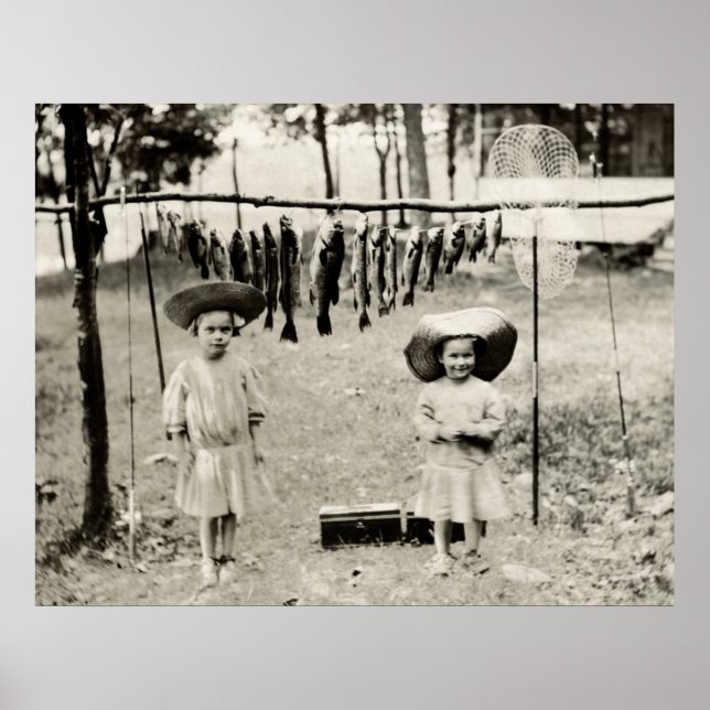 1890 Girls Fishing Poster (Vorne)