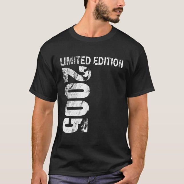 18 18. T-Shirt (Vorderseite)