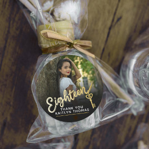 18. Geburtstagsfoto Schriftzug Goldeffekt 18 Schlü Runder Aufkleber