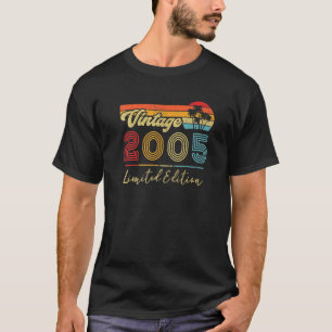 18 Jahre alt Vintag 2005 18. Geburtstag T-Shirt