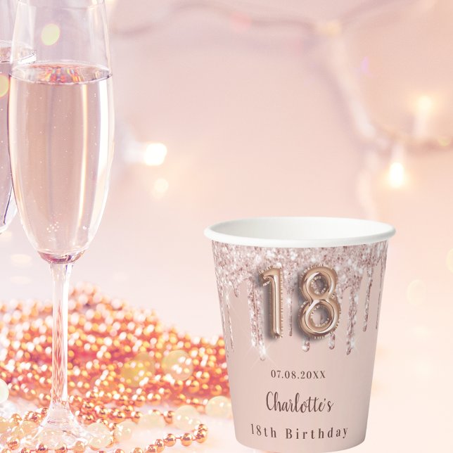 18. Rose Gold Glitzer Tropfen Monogramm Pappbecher (Von Creator hochgeladen)