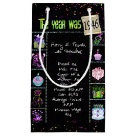 1946 Geburtstag Trivia auf Black Small Geschenktas Kleine Geschenktüte