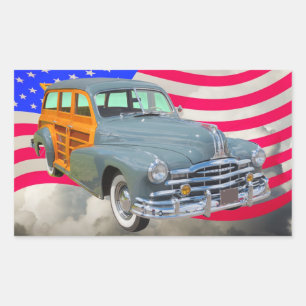 1948 Pontiac Silver Streak Woody und US-Flagge Rechteckiger Aufkleber