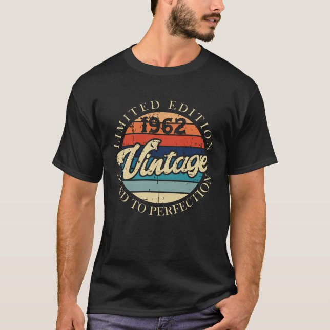 1962 Retro 60s and 70s Hippie Bday T-Shirt (Vorderseite)