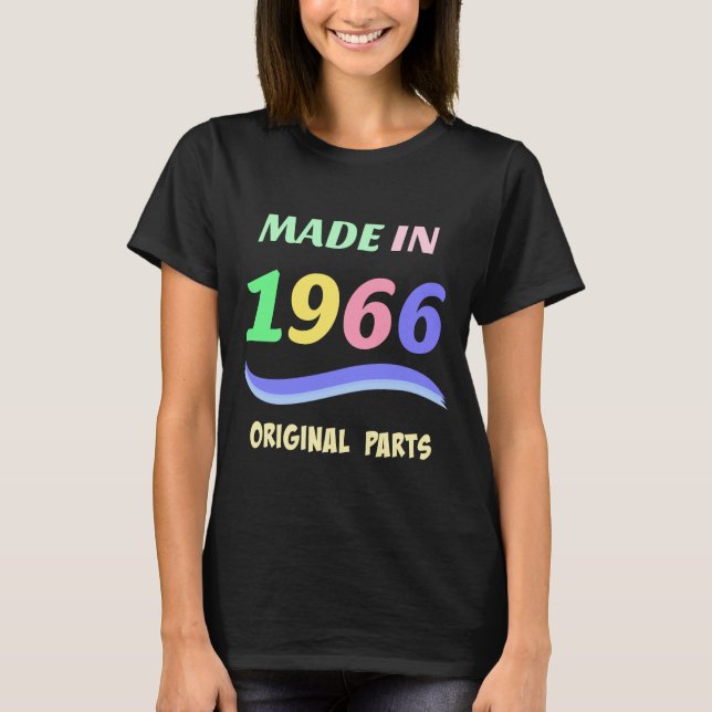 1966 hergestellt, buntes Textdesign T-Shirt (Vorderseite)