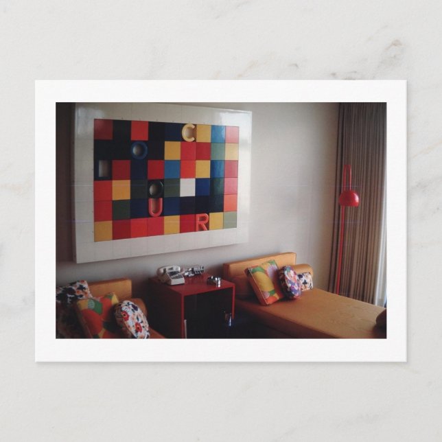 1968 Mod Hotel Bedroom Postkarte (Vorderseite)