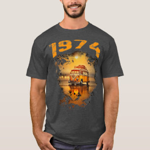 1974 Vintag Hippie Van Birthday Retro 70er Van T-Shirt