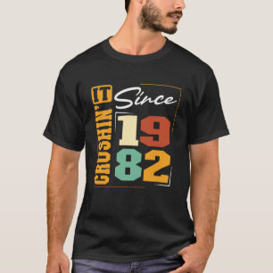 1982 geboren, Crushinu2019 Seit 1982 Varsity F T-Shirt