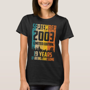 19. Geburtstag 19 Jahre Phantastisch seit Septembe T-Shirt