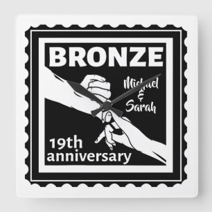 19. Hochzeitstag mit Händen Quadratische Wanduhr
