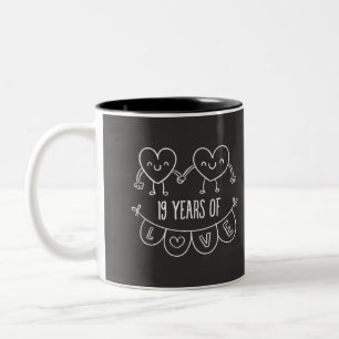 19. Jubiläum Geschenk Chalk Herzen Zweifarbige Tasse