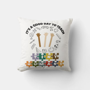 1/4, es ist ein guter Tag, winzige Menschen zu unt Kissen