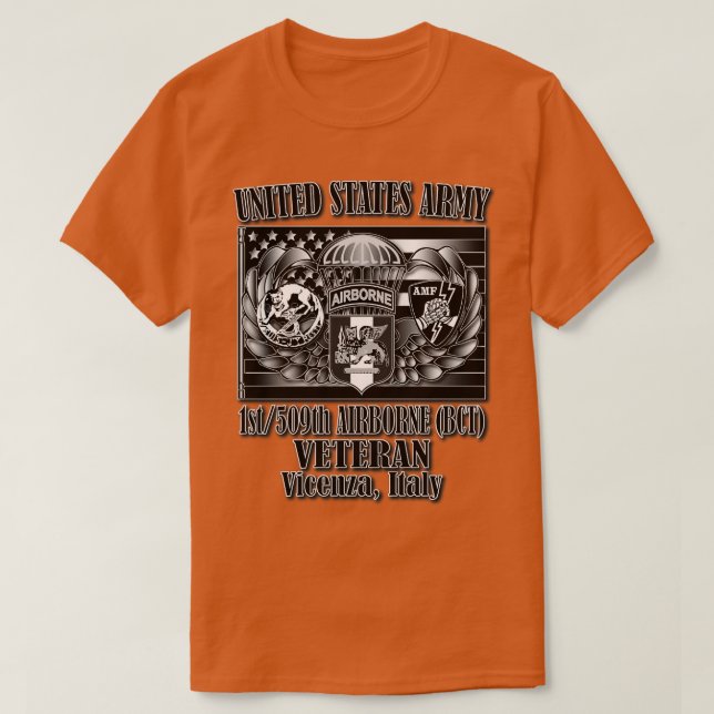 1. 509. Im Flugzeug T-Shirt (Design vorne)