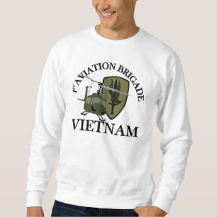 1. AVNBDE Vietnam-Tierarzt Huey Sweatshirt