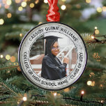 1 Foto Abschluss Elegante Imitate Marmor Schwarz-w Ornament Aus Metall<br><div class="desc">Herzlichen Glückwunsch an den Absolventen! Gedenken Sie den Abschluss Tag mit einem maßgeschneiderten Foto Imitate Marmor Premium Metall rund um Weihnachten Schmuck. Das Bild und der gesamte Text auf dieser Vorlage sind einfach anzupassen. Beinhaltet ein beliebtes inspirierendes Zitat, motivierend Sprichwort, Schulname und -abschluss, Glückwünsche, vielen Dank an Mama und Papa,...</div>