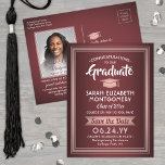 1 Foto Burgundy & Pink Abschluss Save the Date Ankündigungspostkarte<br><div class="desc">Teilen Sie die freudigen Neuigkeiten über Ihre bevorstehende Abschlussfeier und ein Lieblingsfoto mit diesen eleganten Bordeaux und Imitate Rose Gold-Folie Save the Date Postcard Einladungen. Foto und alle Texte sind einfach zu anpassen. (IMAGE PLACEMENT TIP: Eine einfache Möglichkeit, ein Foto genau so zu zentrieren, wie Sie es gewollt haben, ist...</div>