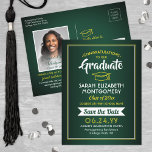 1 Foto Grün Gelber Abschluss Save the Date Ankündigungspostkarte<br><div class="desc">Teilen Sie die freudige Neuigkeiten über Ihre bevorstehende Abschlussfeier sowie ein Bild mit diesen grünen, goldenen und weißen, Save the Date Postkarteneinladungen. Foto und alle Texte sind einfach zu anpassen. (IMAGE PLACEMENT TIP: Eine einfache Möglichkeit, ein Foto genau so zu zentrieren, wie Sie es gewollt haben, ist es, es einzuschneiden,...</div>