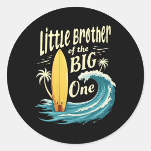 1. Geburtstag Surfer Kleiner Bruder von The Big On Runder Aufkleber