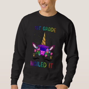 1. Grade Nails It Niedlich Einhorn Gesichtsgraduat Sweatshirt