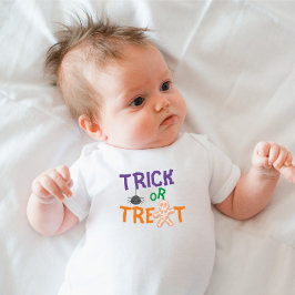 1. Halloween Niedlich Trick oder Trete Baby Strampler