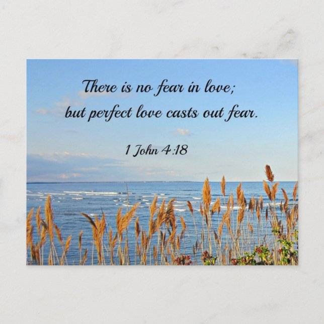 1 John 4:18 There is no fear in love; verbessertes Postkarte (Vorderseite)