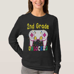 1. Klasse Erreicht 2. Klasse Unverriegelte Retro-F T-Shirt