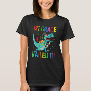 1. Klasse nagelte es Dinosaurier Rex Letzter Tag v T-Shirt