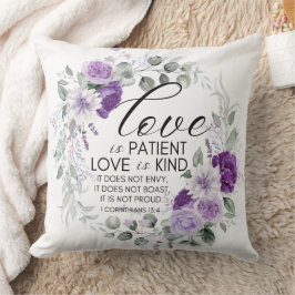 1 Korinther 13:4 Liebe ist Patient Violet Floral Kissen