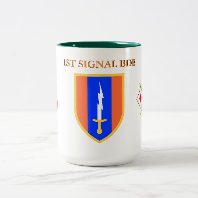 1. SIGNAL BRIGADE  ZWEIFARBIGE TASSE (Mittel)