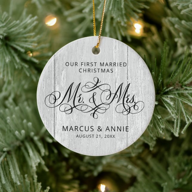 1. Weihnachten als Mr. & Mrs. Rustic Gray Country  Keramik Ornament (Baum)