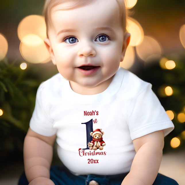 1. Weihnachts Niedlich Teddy Bear Baby Boy Red Blu T-shirt (1st Christmas Cute Teddy Bear Baby Boy Red Blue Baby T-Shirt)