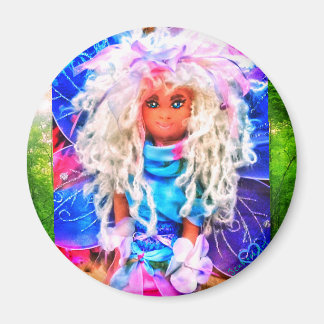1FEE DOLL LILA MAGNET