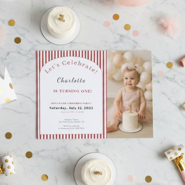 1st Birthday Invitation • Photo Template Red Strip Einladung (Photo first birthday invitation with red stripes and baby girl holding a cake, modern and elegant de)