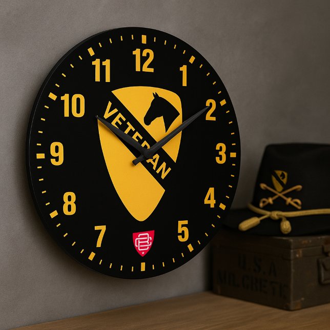 1st Cavalry Division "First Team" Tribute Große Wanduhr (1st Cavalry Division Veteran Tribute Wall Clock)