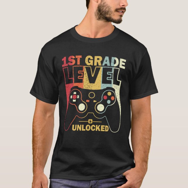 1st Grade Level Unlocked Back To School Video Game T-Shirt (Vorderseite)