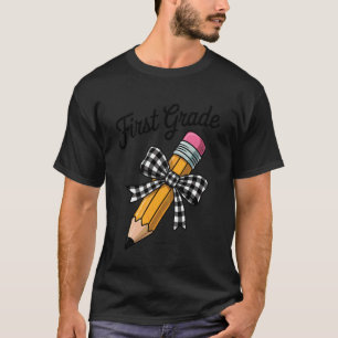 1st Klasse Squad Lustiger Bleistift Bogen Erster S T-Shirt