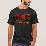2005 18. Geburtstag 18 Jahre altes Retro Feuer Lav T-Shirt<br><div class="desc">2005 18. Geburtstag 18 Jahre altes Retro Feuer Lava.</div>