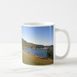 2010 Juli 20 Tairua Basis des Mt Paku Blick Westen Tasse